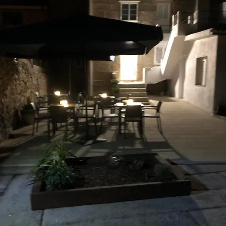 Raianos Guest house Tui